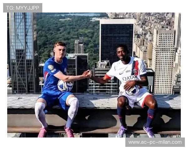 切尔西中场远射擦柱弹入球网，激情瞬间点燃球迷心！